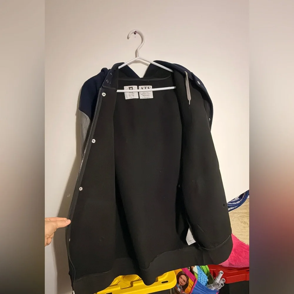 Burton - Analog Technical Fashion- Varsity Jacket - Picture 4 of 7